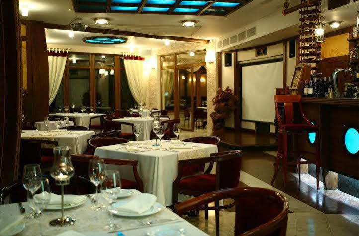 Columbus Hotel Oldenburg Bagian luar foto