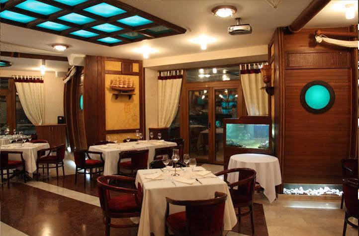 Columbus Hotel Oldenburg Bagian luar foto